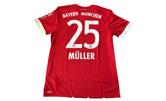 Original signiertes FC Bayern-Trikot von Thomas Müller