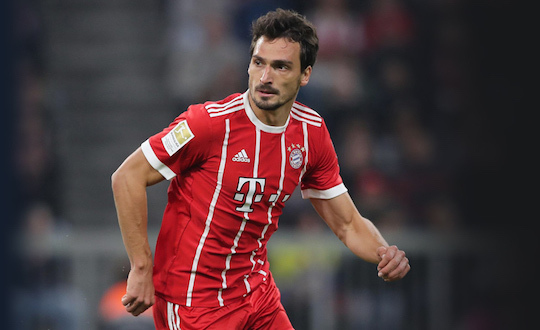 Mats Hummels FC Bayern Munich with jersey in action