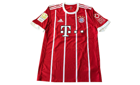Original signed FC Bayern jersey by Mats Hummels on front