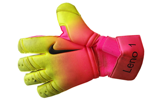 Original worn & signed goalkeeper gloves by Bernd Leno