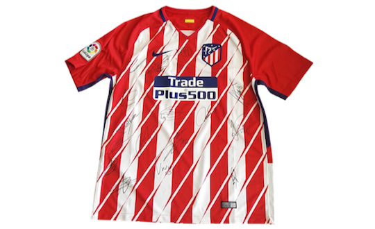 Originales Trikot von Atletico Madrid mit Unterschrift des gesamten Teams