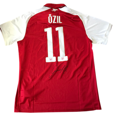 Signiertes FC Arsenal Trikot von Mesut Özil