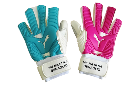 Original signed goalkeeper gloves by Diego Benaglio