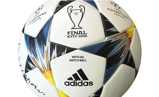 Originaler adidas Finale Kiev Spielball unterschrieben von Jupp Heynckes