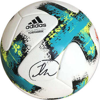 Hand signed Bundesliga match ball by Thomas Müller