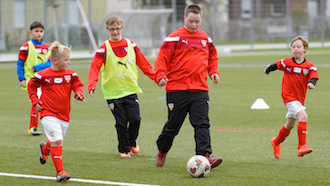 VfBfairplay Kinder spielen Fußball